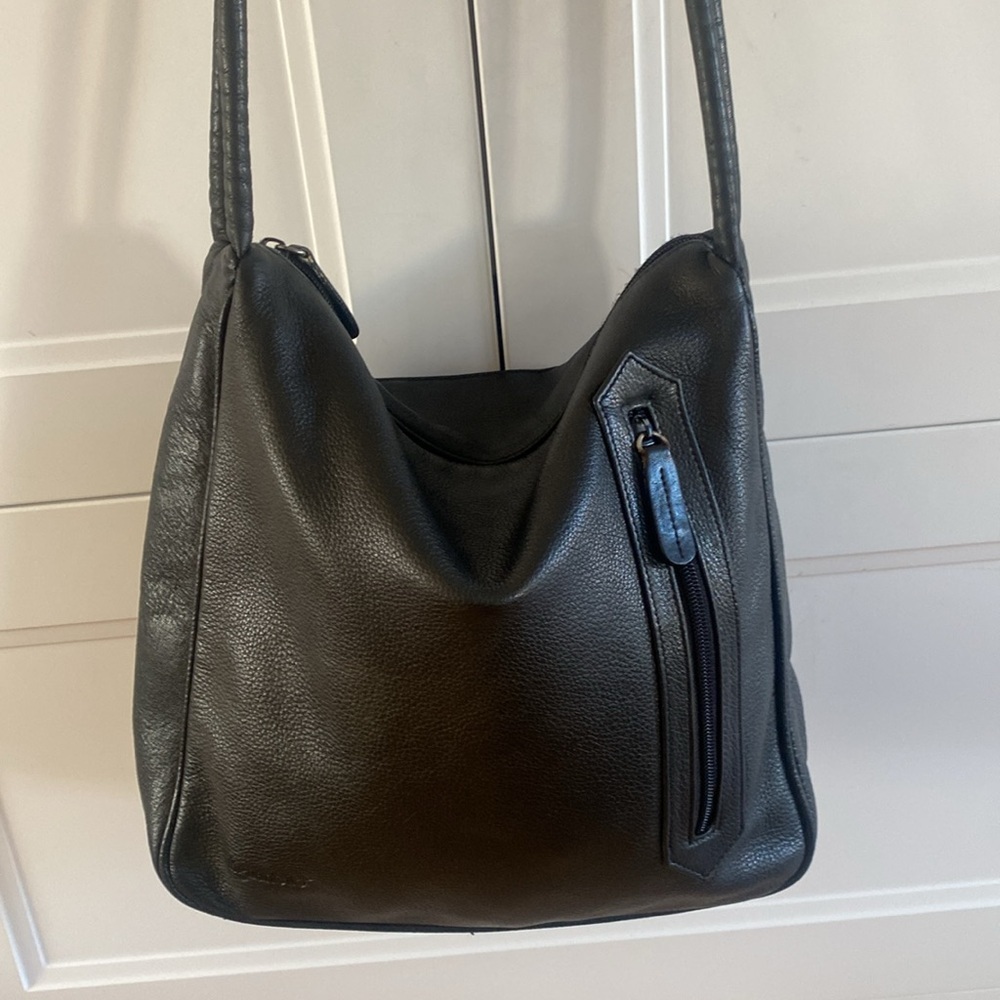 TIGNANELLO Black Pebbled Leather Shoulder Bag with 2 outside compartments